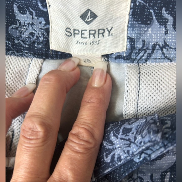 Sperry Men’s Hybrid Golf Shorts Octopus Pattern size 28 - Picture 5 of 8